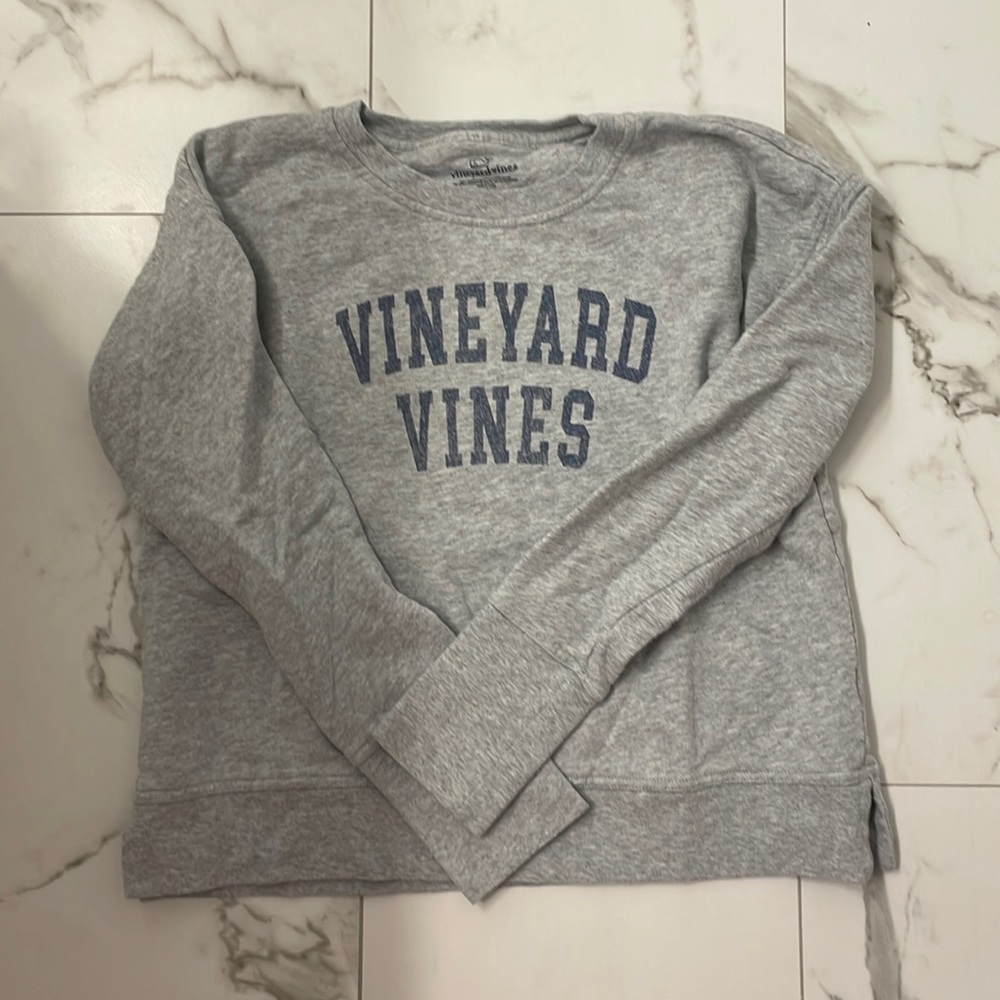 Vineyard Vines crew neck